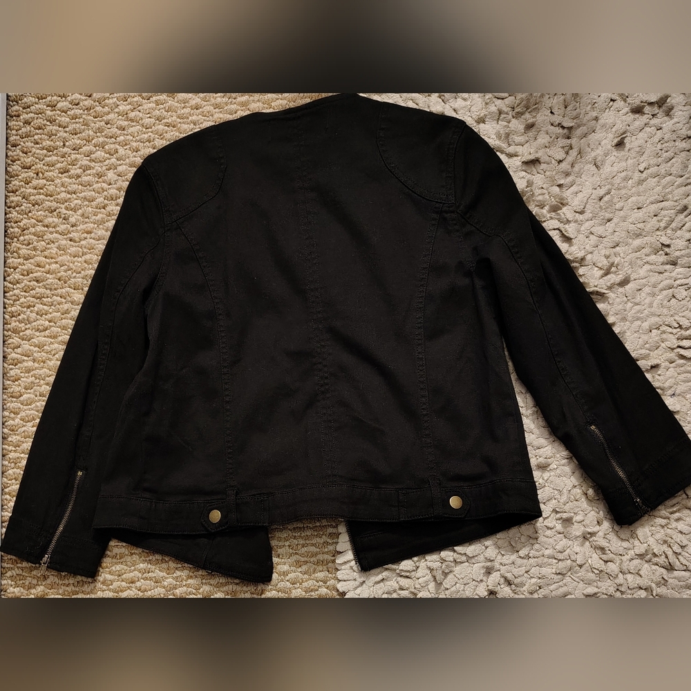 Jacket - Picture 5 of 7